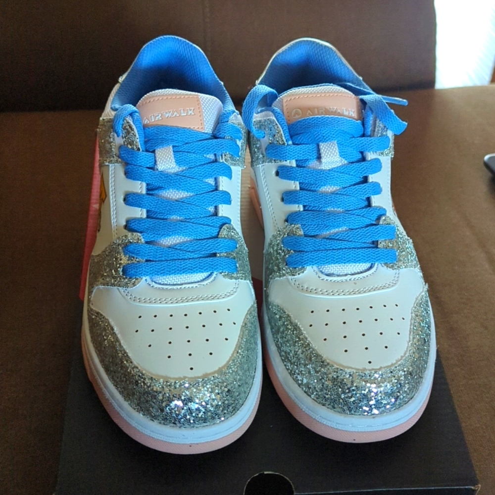 Brand New Airwalk Nova Women's White Glitter Sneakers in size 7.5